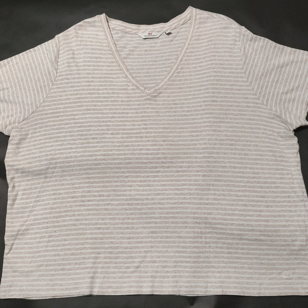 Vineyard Vines Striped Ladies Simple Tee V Neck 3x